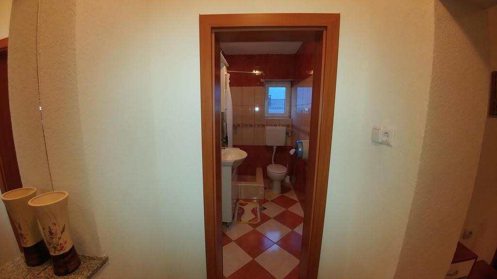 Guest House Mijic Korenica Exterior foto